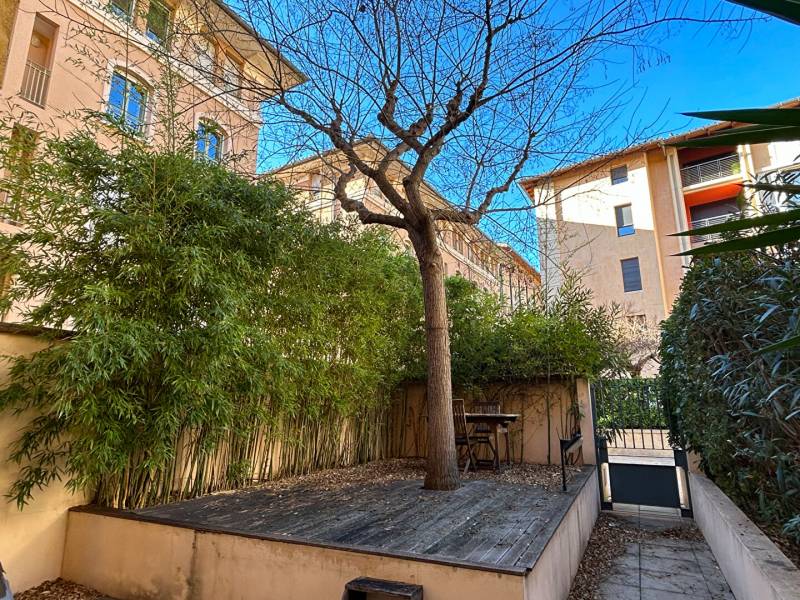 Appartement 4 pièces à louer à Aix en Provence avec jardin et terrasse