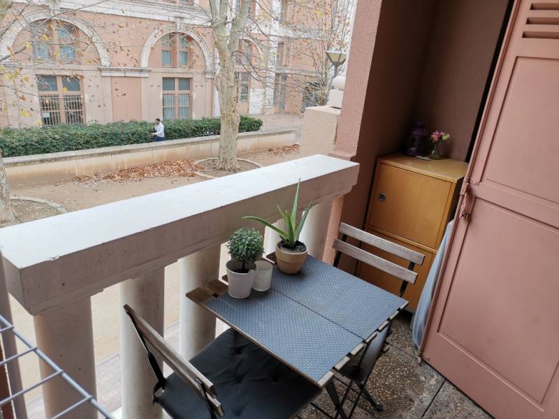 Studio à louer à AIX EN PROVENCE en centre-ville avec balcon dans une résidence sécurisée  