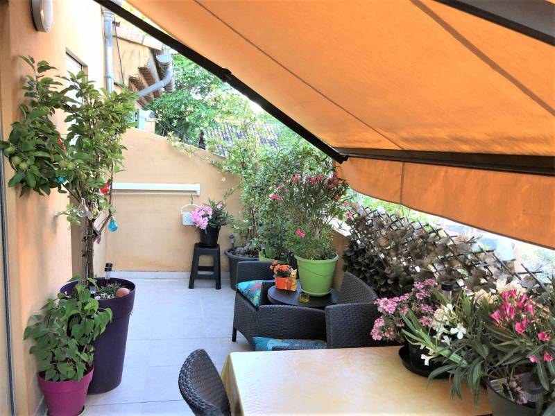 A louer appartement 2 pièces à Luynes proche d'Aix en Provence avec terrasse